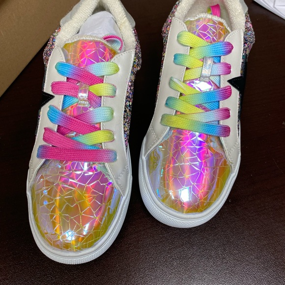 Steve Madden Star Sneakers - Picture 6 of 7